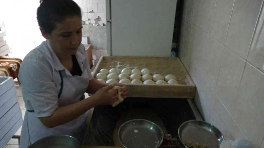 Eşine yardıma gitti usta oldu