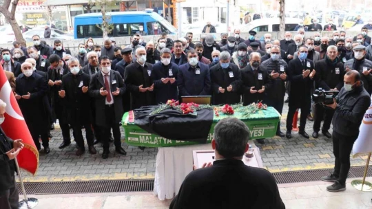 Gökçe adliye önünde tören ile son yolculuğuna uğurlandı.