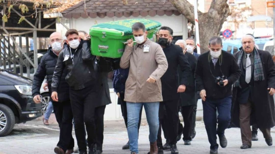 Gökçe adliye önünde tören ile son yolculuğuna uğurlandı.