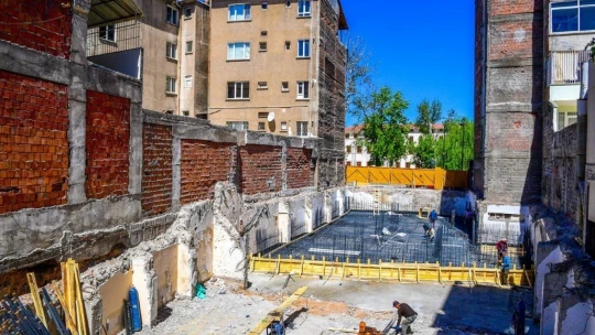 Eski özel idare binasının yerine...