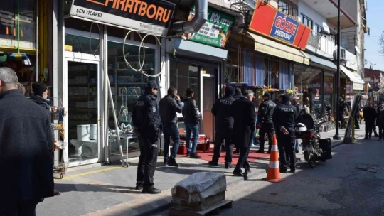 Esnafın silahlı kavgasında kan aktı