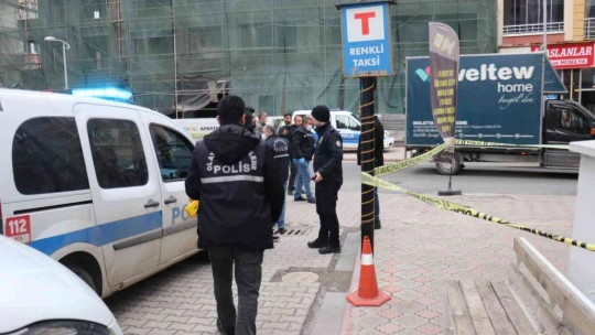 Esnafların baltalı bıçaklı kavgasında yaralılar var