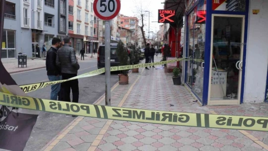 Esnafların baltalı bıçaklı kavgasında yaralılar var