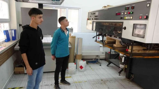 Fabrika gibi okul