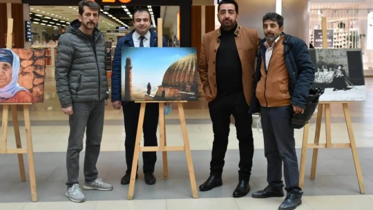 Fotoğraflar sanatseverlerle buluşturuldu