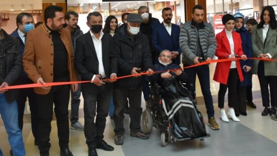Fotoğraflar sanatseverlerle buluşturuldu
