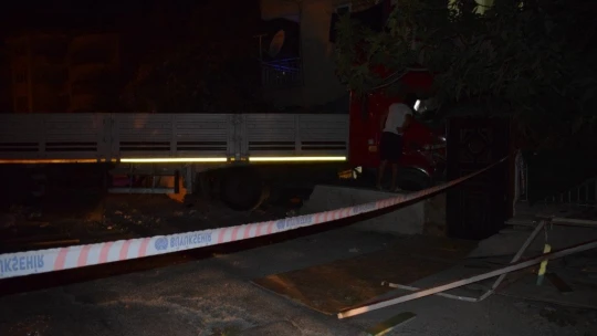 Freni boşalan tır ortalığı savaş alanına çevirdi