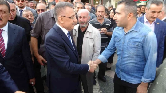 Fuat Oktay, döner kesti