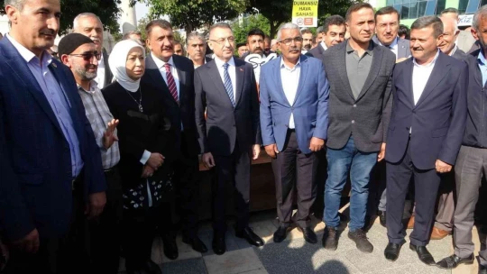 Fuat Oktay, döner kesti
