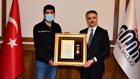 Gazilere Devlet Övünç Madalyası ve Beratı verildi