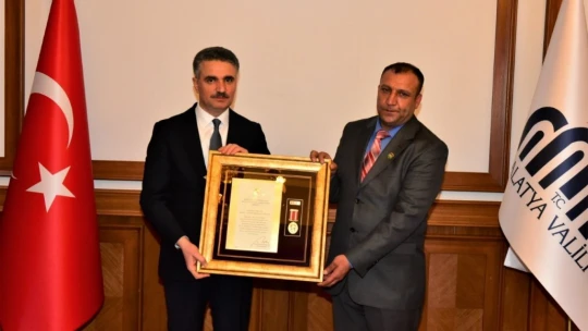 Gazilere Devlet Övünç Madalyası ve Beratı verildi