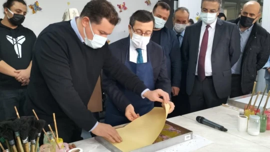 Geleneksel Türk Ebru Sanatı Atölyesine törenli açılış