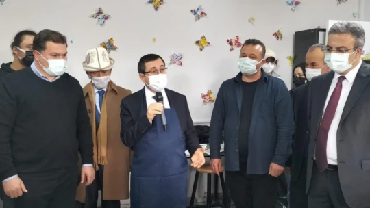 Geleneksel Türk Ebru Sanatı Atölyesine törenli açılış