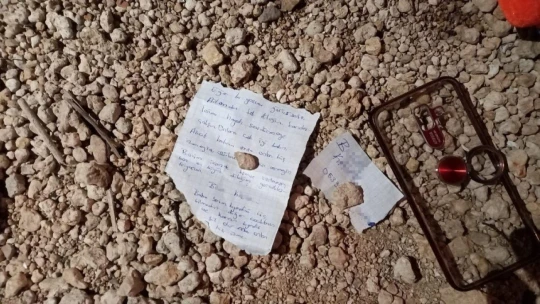 Genç kızın sır intiharı