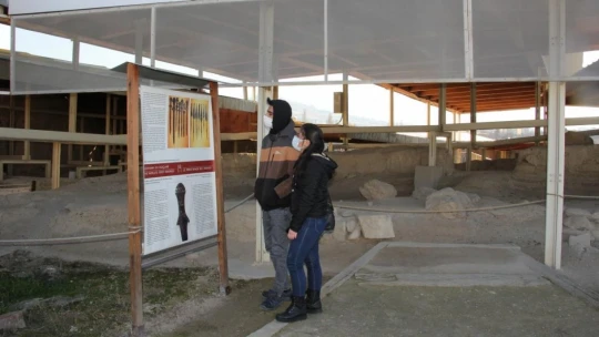 Genç Tarihçiler Topluluğu Arslantepe'yi inceledi