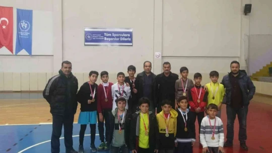 Genç voleybolcular, Türkiye yarı finaline çıktı