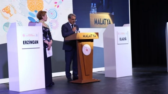 Gençler bilgide yarışıyor