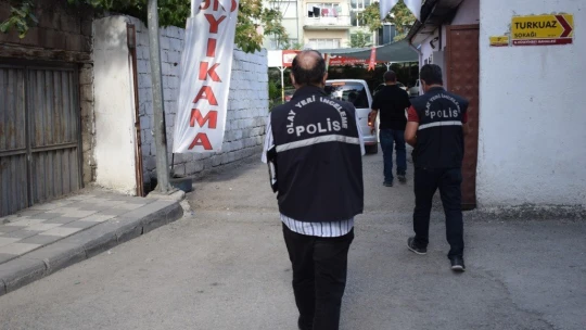 Gençlerin küfürleşmesi kanlı bitti