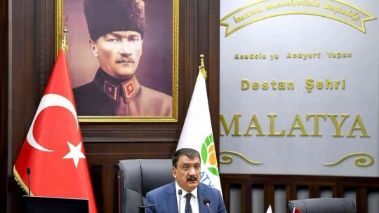 Gürkan, belediye yöneticileri ile toplantı yaptı