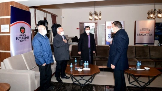 Gürkan muhtarlarla bir araya geldi