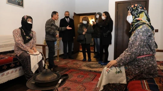 Gurmeler ve yazarlar Battalgazi'de buluştu