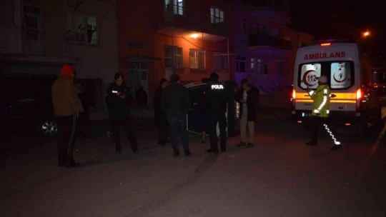 Hafif ticari araçla çarpışan minibüs devrildi: 5 yaralı