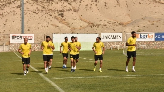 Hamzaoğlu: 'Hedeflerimize taşıyacak kadroyu kurduk'