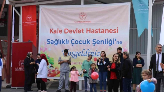 Hastane bahçesinde çocuk şenliği