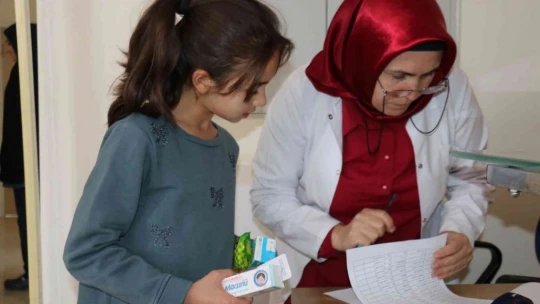 Hastane bahçesinde çocuk şenliği