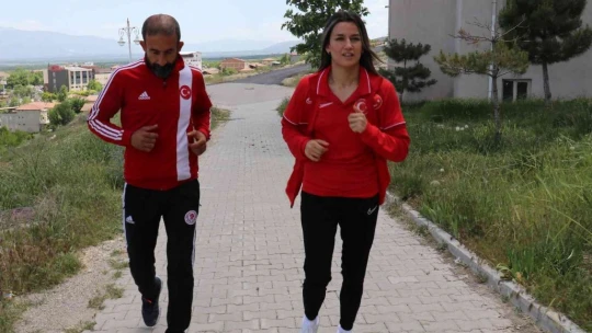 Hatice Akbaş gözünü olimpiyatlara dikti