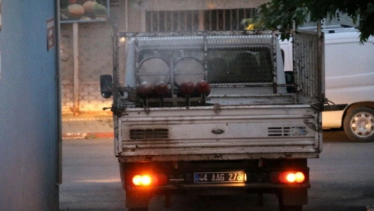 Hekimhan Belediyesi'nden ilaçlama çalışması