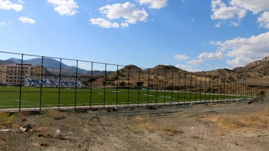 Hekimhan futbol sahası Ağustos'ta tamamlanacak