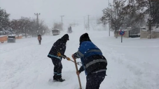 Hekimhan ve Arguvan'da kar etkili oldu
