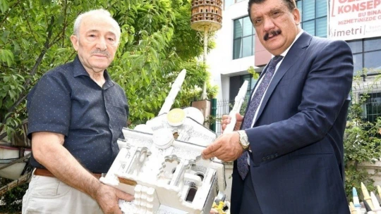 Herkese örnek olacak davranış