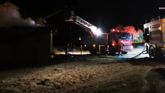 Hırsız girdiği evi yaktı