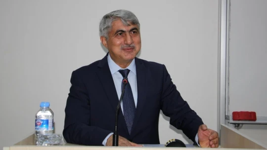 Hukuk öğrencilerine ilk ders Menteş'ten