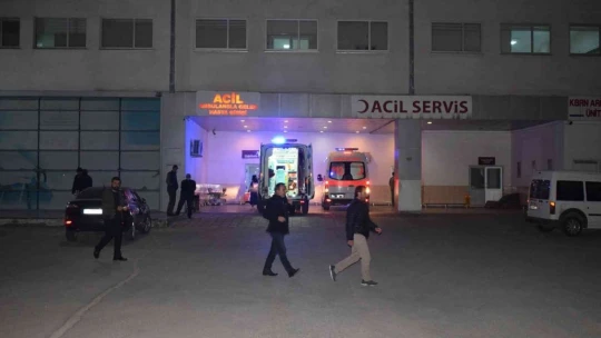 Husumetlilerin bıçaklı kavgası kanlı bitti