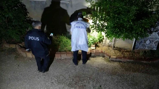 Husumetlilerin satırlı bıçaklı kavgası: 1 ağır yaralı