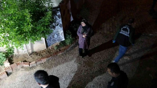 Husumetlilerin satırlı bıçaklı kavgası: 1 ağır yaralı