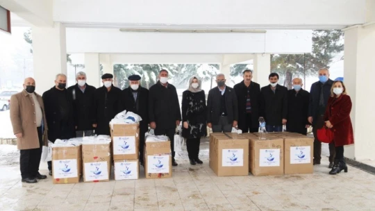 İhtiyaç sahibi çocukların yüzü güldü