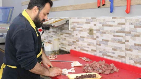 İhtiyaç sahiplerine 'Askıda Et' kampanyası