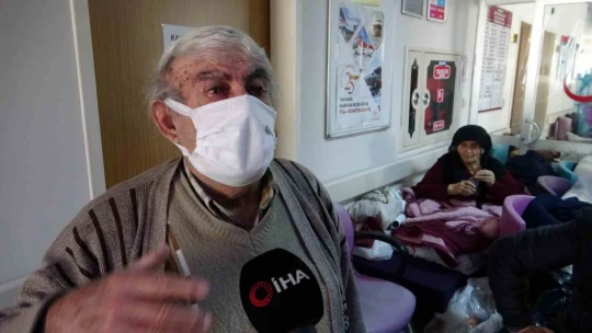 İki depremi de evinde yaşayan 73 yaşındaki Elif teyze o anları anlattı