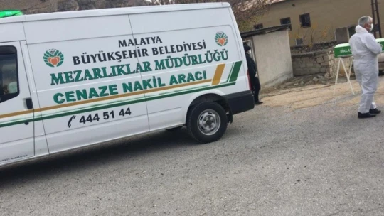 İki kardeş aynı gün koronadan öldü