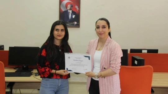 İletişimcilere teşekkür belgesi