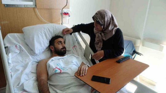 İlk depreme evinde, ikinci depreme hastanede yakalandı