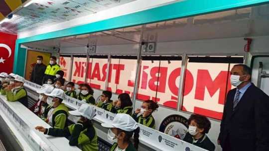 İlkokul öğrencilerine trafik eğitimi
