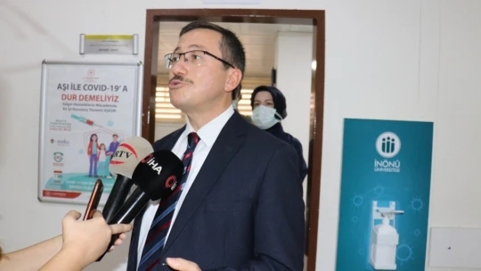 İnönü Üniversitesi'nde öğrenciler için aşı merkezi kuruldu