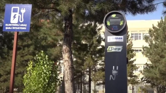 İnönü Üniversitesi'ne elektrikli araç şarj istasyonu
