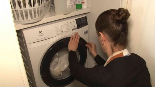 İnternetten aldıkları deterjan sahte çıkınca kaşınmaya başladılar