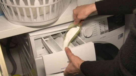 İnternetten aldıkları deterjan sahte çıkınca kaşınmaya başladılar